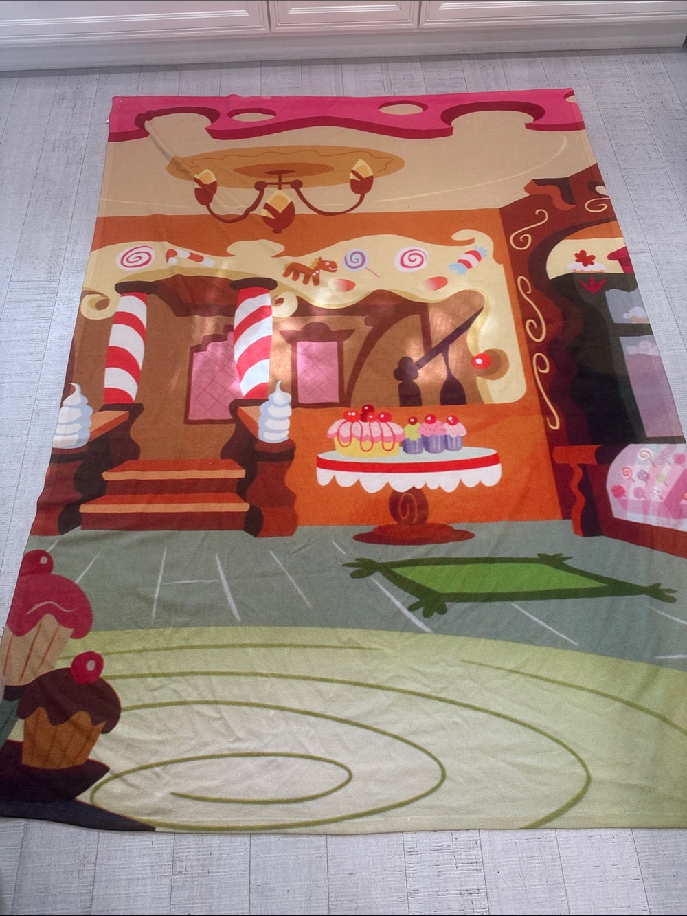 My Little Pony Pinky Pie Colorful Candy Shop Photo Drop
